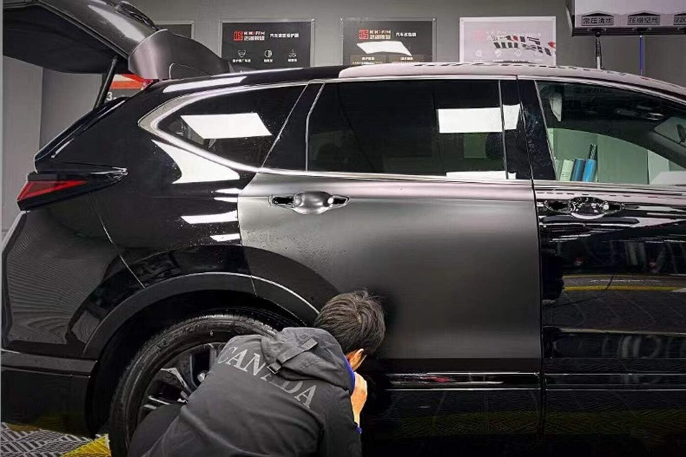 PPF Poliuretāna aizsarg plēve auto virsbūvei "Caurspīdīga" matēta Image 2